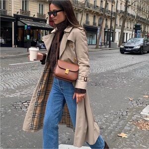 Classic Beige Trench Coat with Brown Crossbody Bag